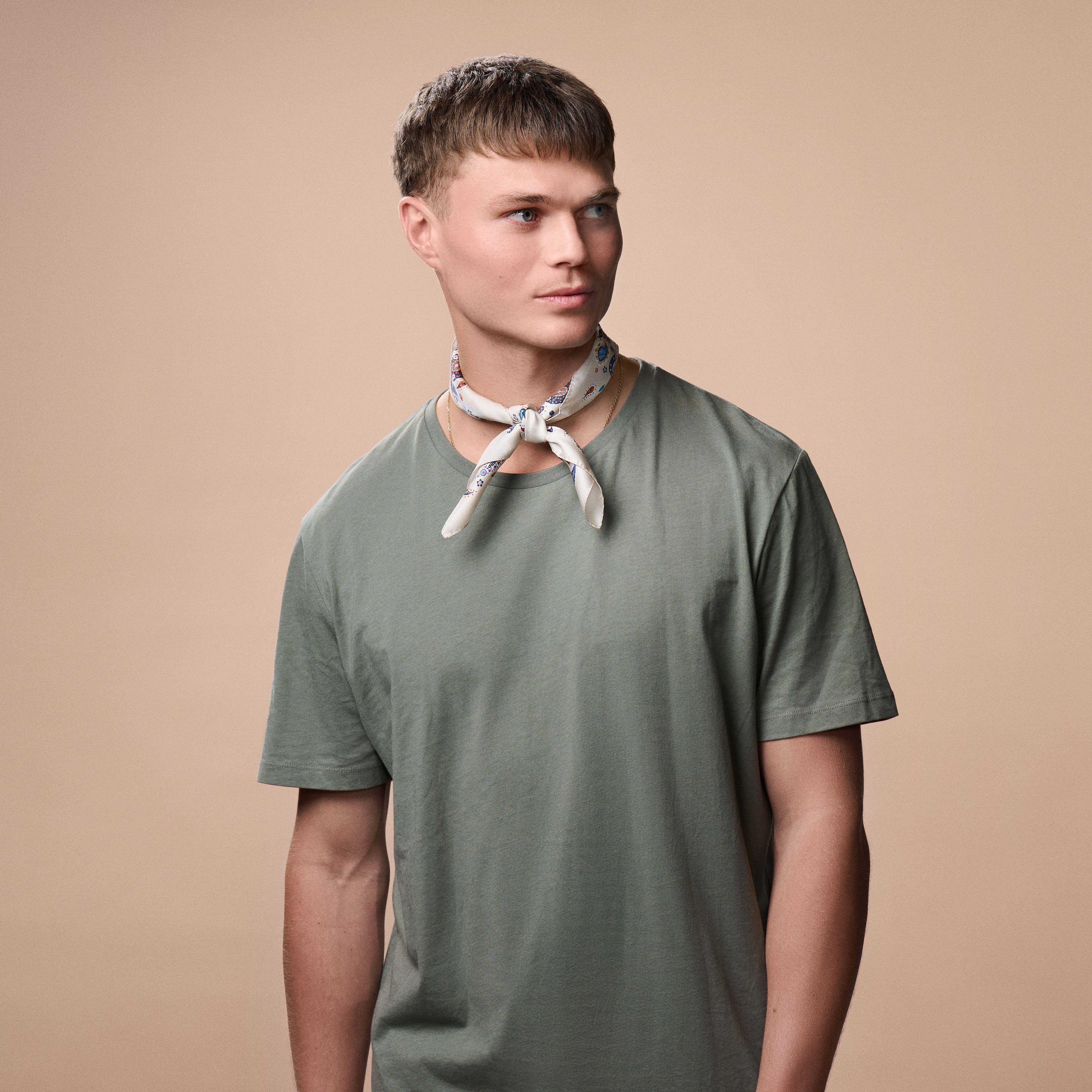 Virtuo | Batistă din mătase cu model paisley de culoare ivory - 3