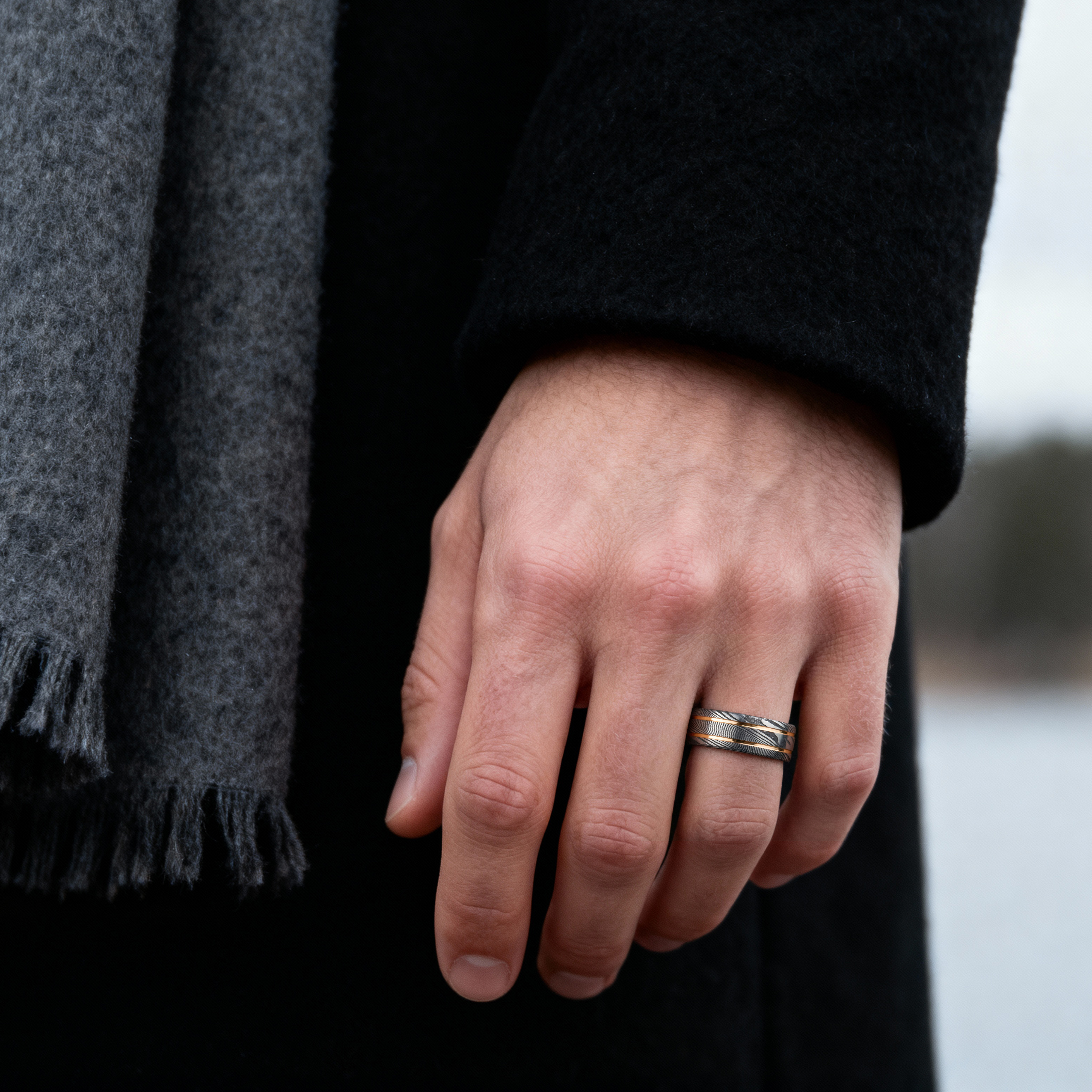 Fortis | 7 mm Dubbelgegroefde Ring van Gunmetalgrijs en Zilverkleurig Damascusstaal en Roségoudkleurig Titanium - 2