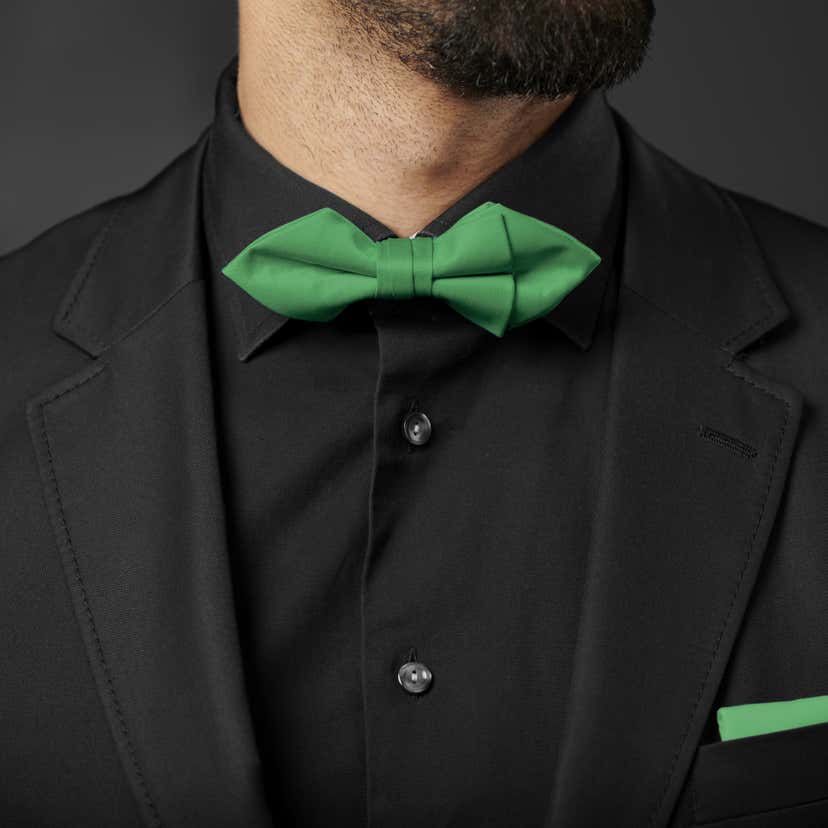 Emerald Green Basic Pointy Pre-Tied Bow Tie | In stock! | Trendhim