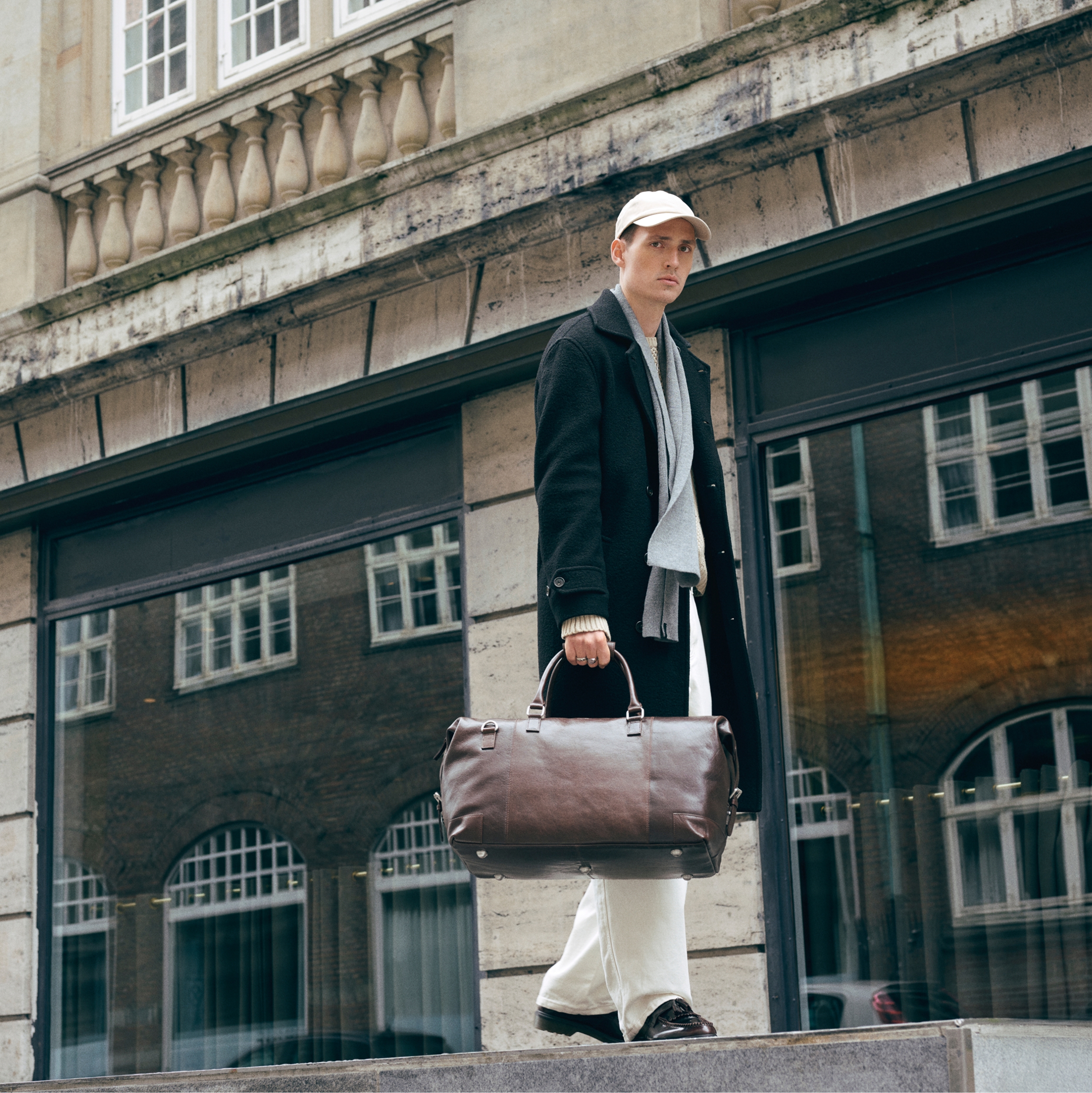 Brown California Weekend Bag - 3