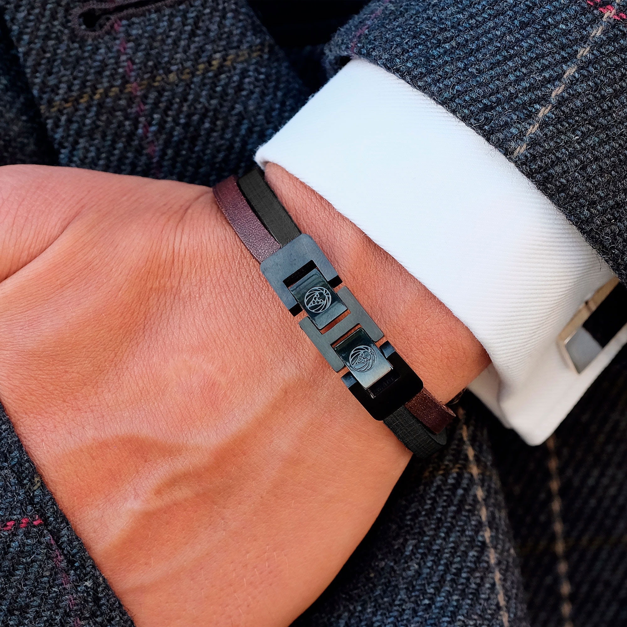 Bracelet Roy à simple tour en cuir foncé avec fermoir noir - 5