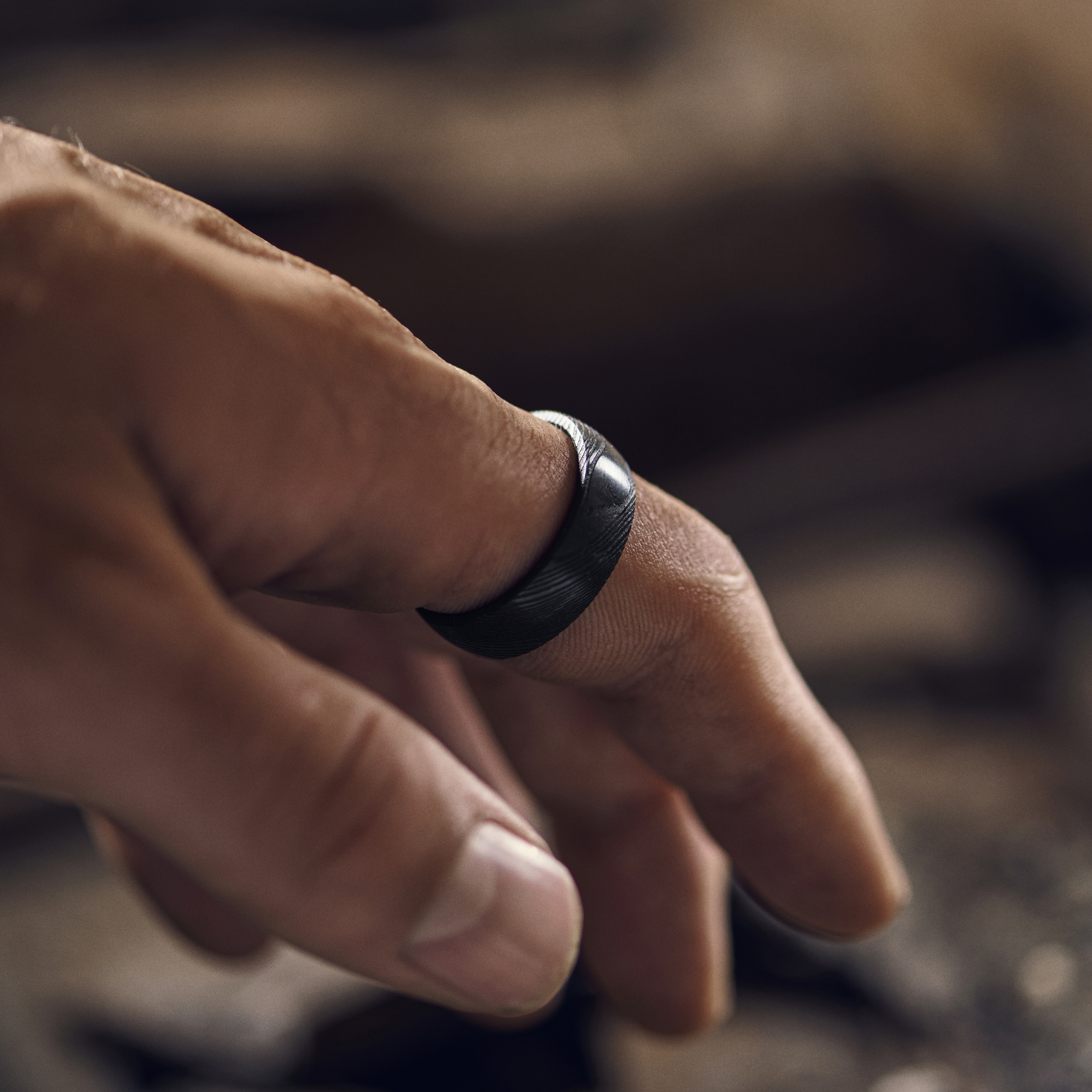 Fortis | 7 mm Sort Damaskusstål Court Ring - 4