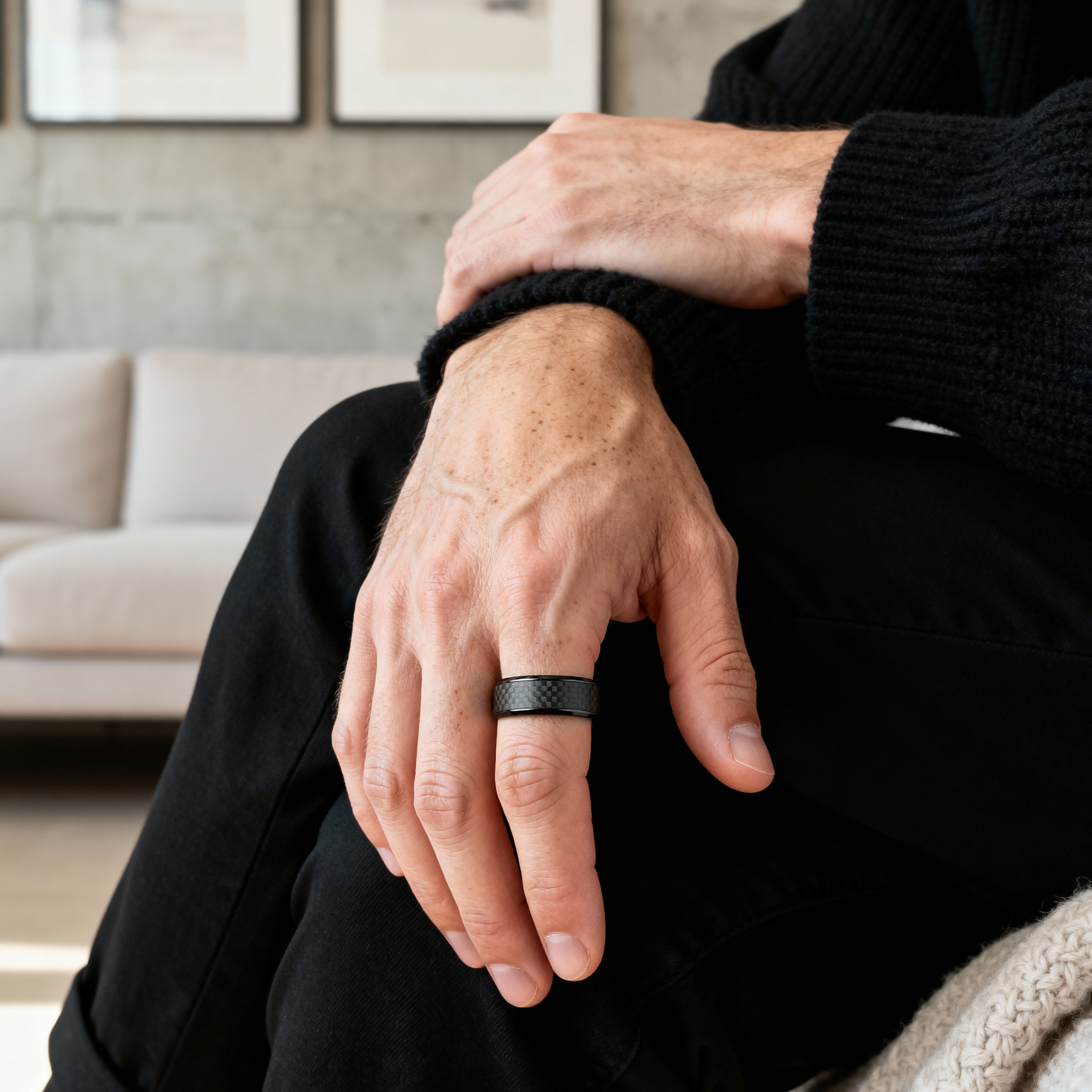 Panther | 8 mm čierny prsteň z nehrdzavejúcej ocele s vložkou z uhlíkových vlákien - 2