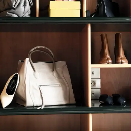 Louis Vuitton  Comprar o Vender tus artículos de Lujo - Vestiaire  Collective