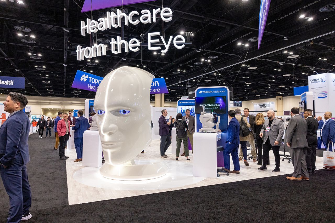 Vision_Expo_show_floor_2.jpg Vision_Expo_show_floor_2.jpg