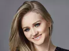 Picture of Emily Lyons