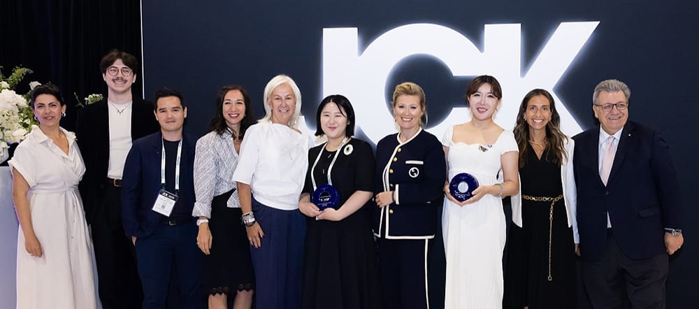 JCK25-KeringAward.jpg JCK25-KeringAward.jpg