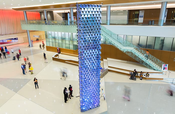 LiquidCrystal_2.jpg LiquidCrystal_2.jpg