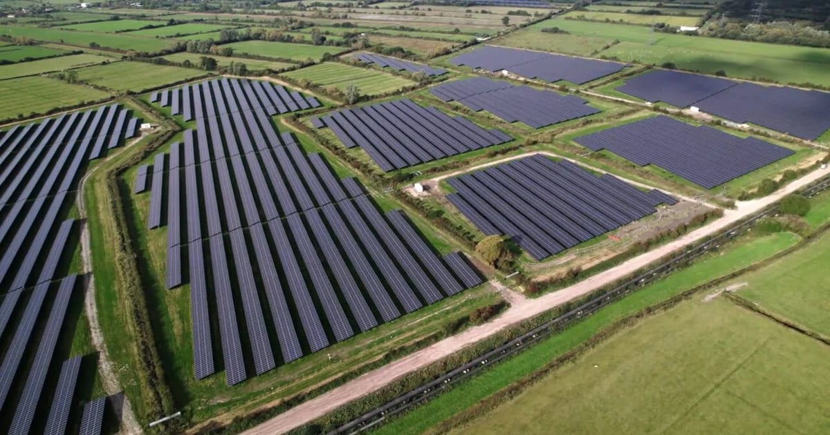 Buggest Solar Farm The top 10 biggest solar farms in the UK - Solar Power Portal