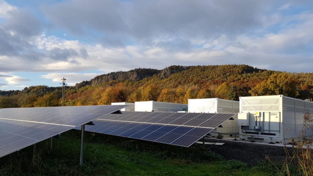 Invinity’s vanadium flow battery project moves forward - Solar Power Portal