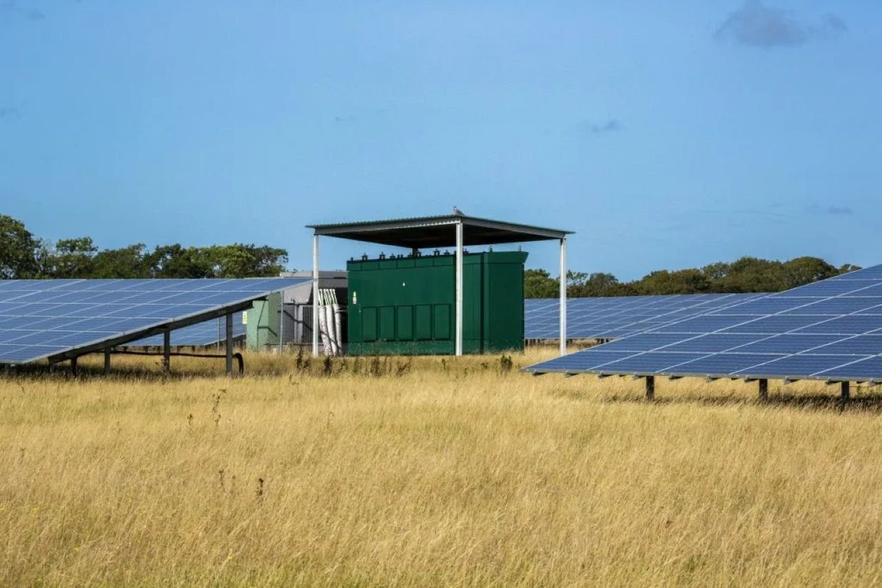 Компания Island Green Power закрыла финансирование в 315 млн фунтов для перехода в статус производителя электроэнергии