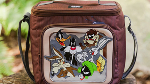 Special-Edition Looney Tunes Lunch Bag, Igloo Coolers