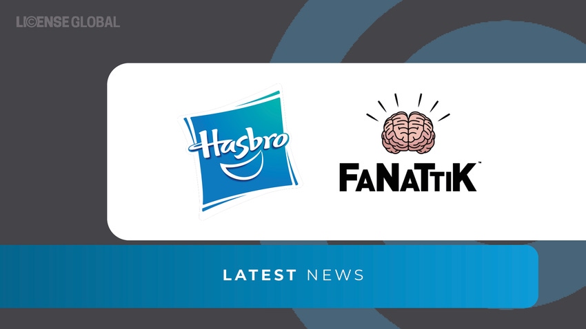 Hasbro and Fanattik logos respectively. 