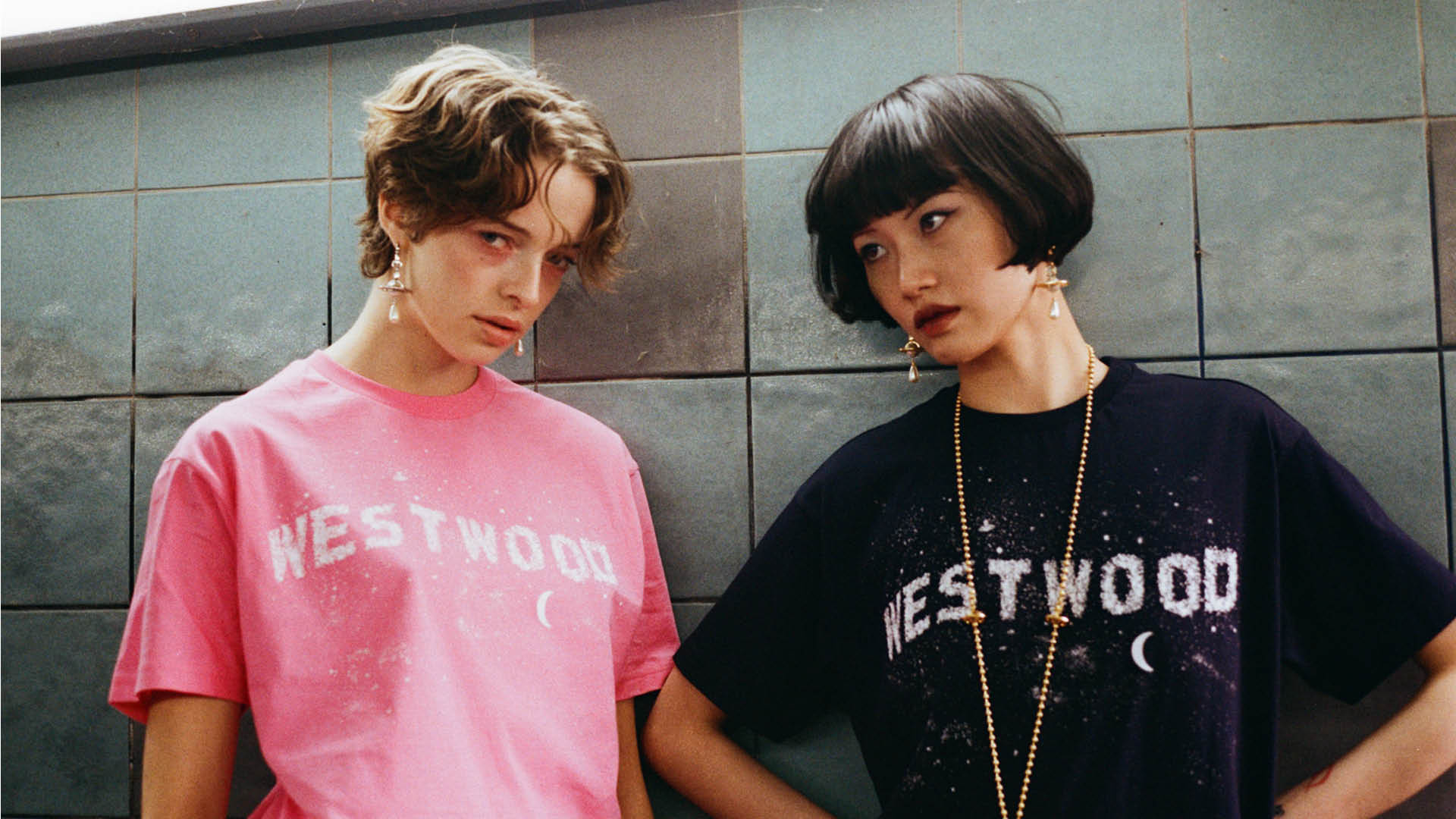 ほぼ未使用 Vivienne Westwood ラブカラー コート nana ほぼ未使用 Vivienne Westwood ラブカラー コート nana ほぼ未使用