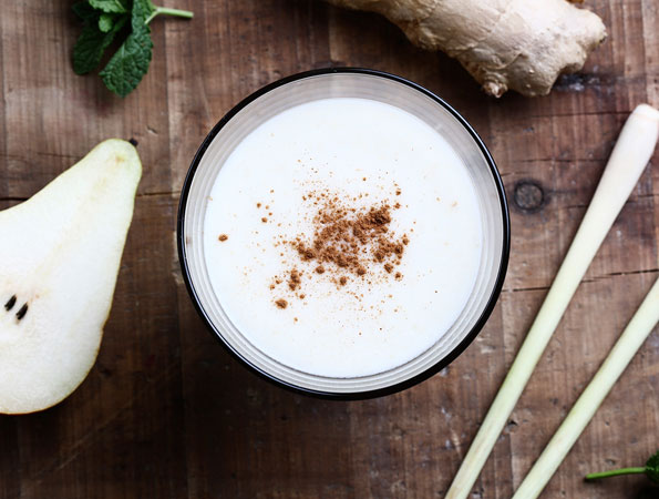 Pear lemongrass and ginger smoothie