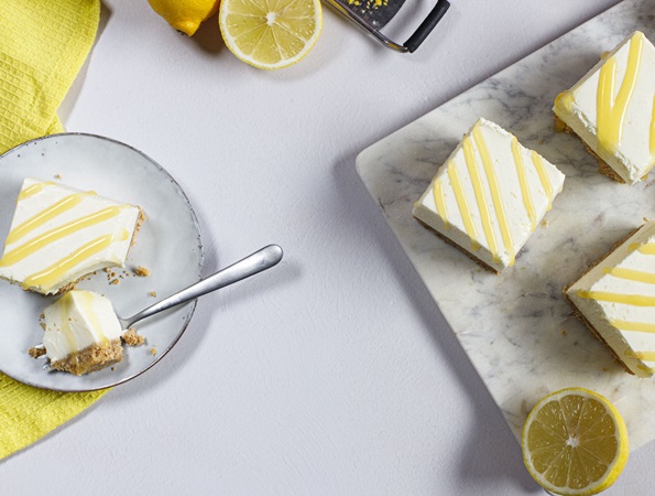 Lemon Cheesecake Bars