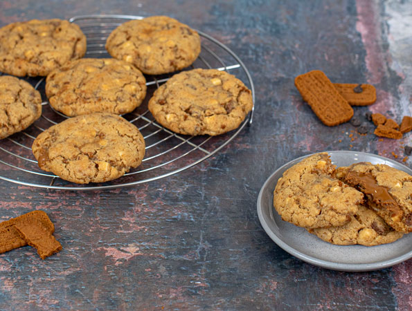 Biscuit Spread Stuffed Cookies