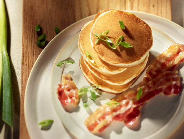 Deftige Pfannkuchen mit Speck