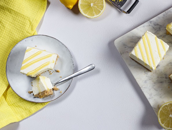 Lemon Cheesecake Bars