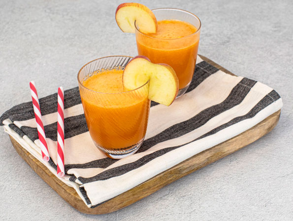 Apple, Carrot and Mango Smoothie