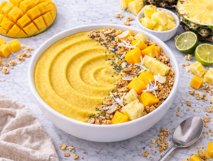 Smoothie bowl tropical