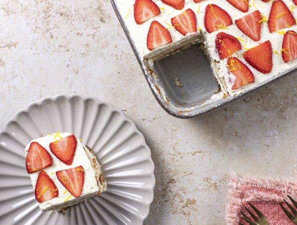 Strawberry Tiramisu Cake