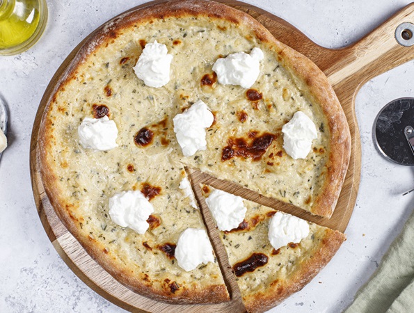 Rosemary, Garlic and Ricotta Pizza
