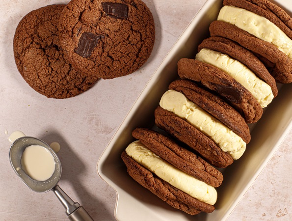 Chocolate and Clotted Cream Ice Cream Sandwiches