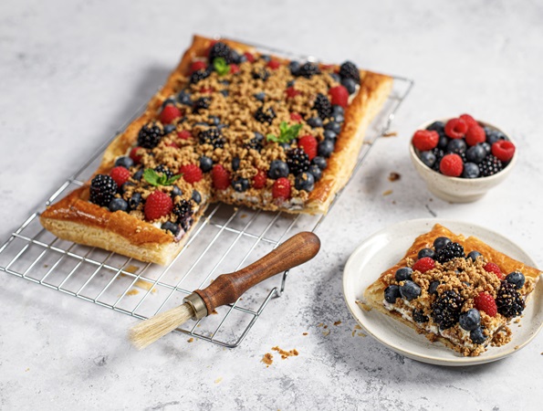 Fruit Crumble Tart with Mascarpone and Date Caramel