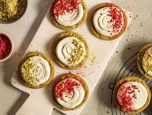 Pistachio Frosted Cookies