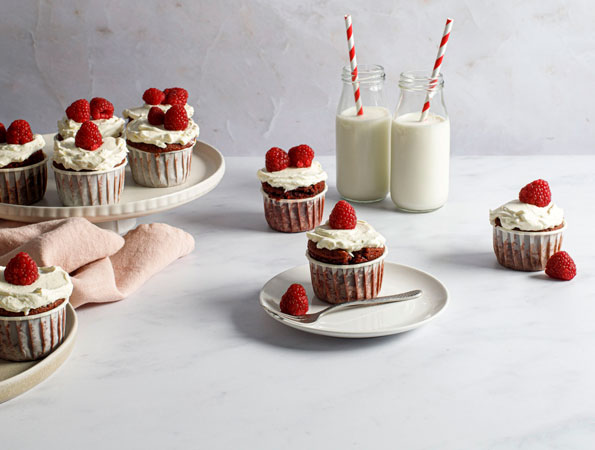 Red Velvet Cheesecake Cupcakes