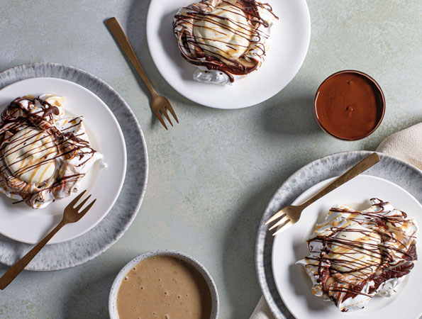 Individual Mocha Pavlovas