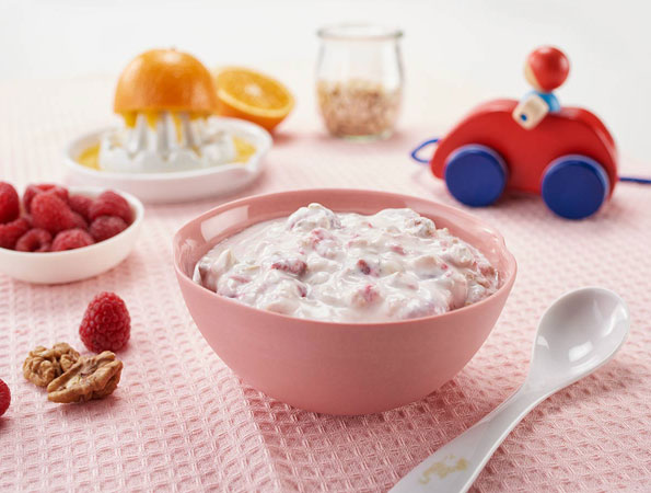 Raspberry granola with walnuts