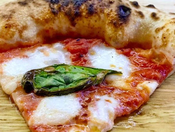 Pizza napoletana