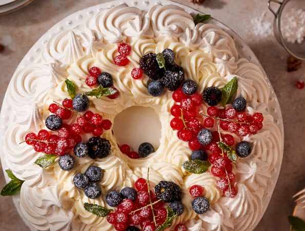 Pavlova Wreath