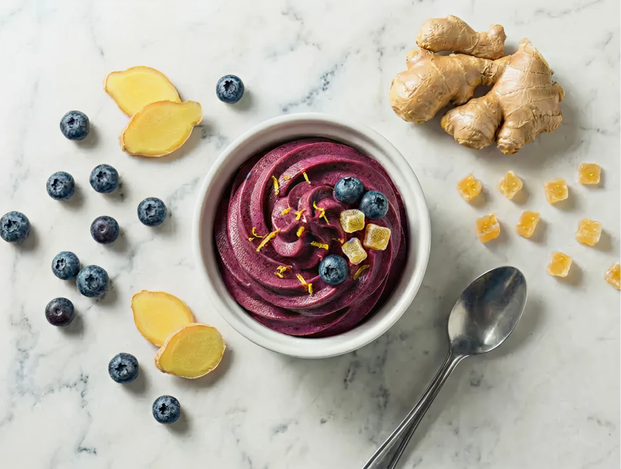 Iogurte Gelado de Mirtilo e Gengibre