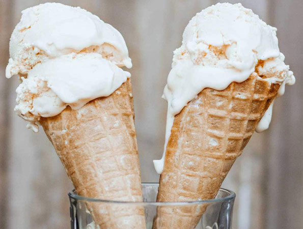 Zelfgemaakt vanille roomijs