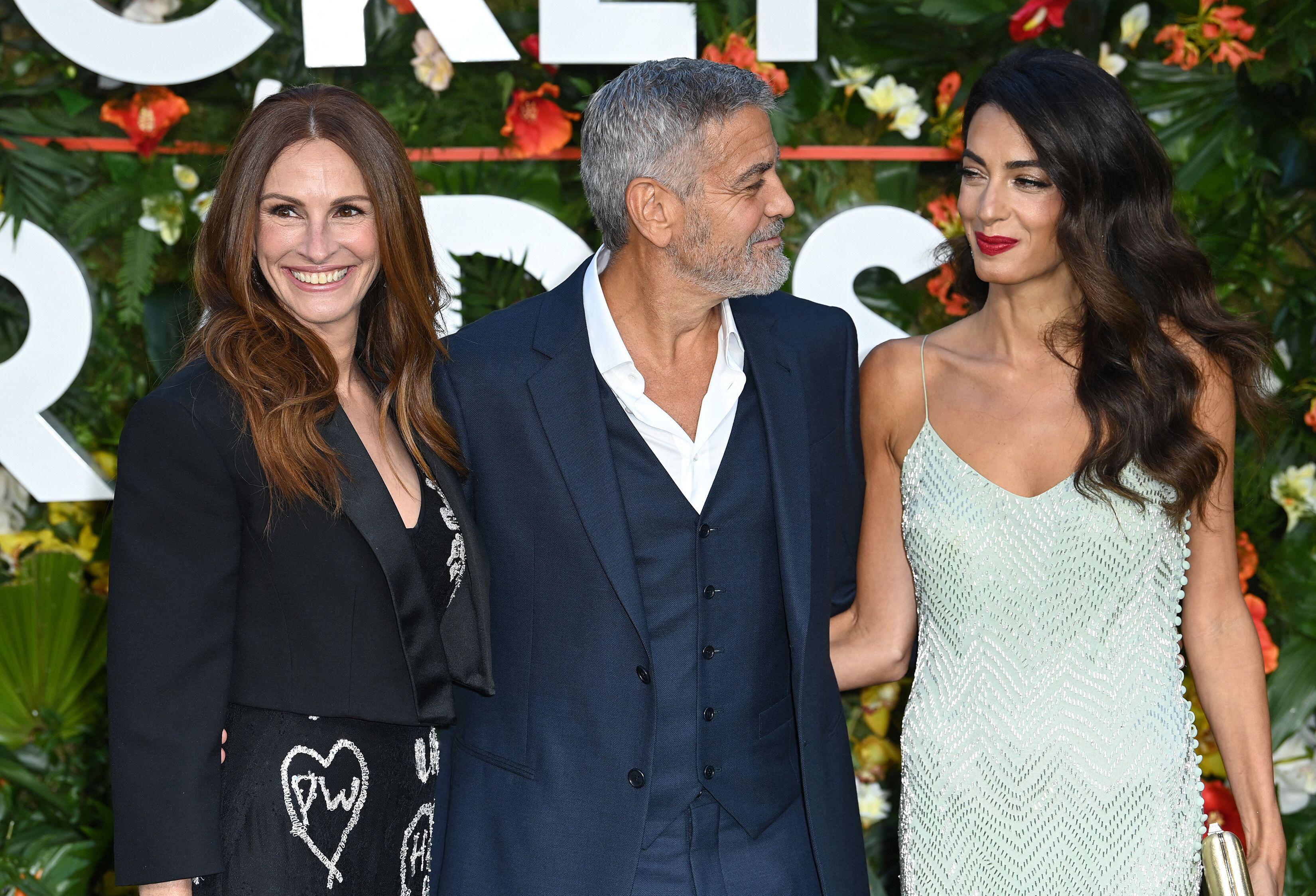 Julia Roberts Says George Clooney & His Family Saved Her From 'Loneliness  And Despair' While Filming 'Ticket To Paradise' – Deadline