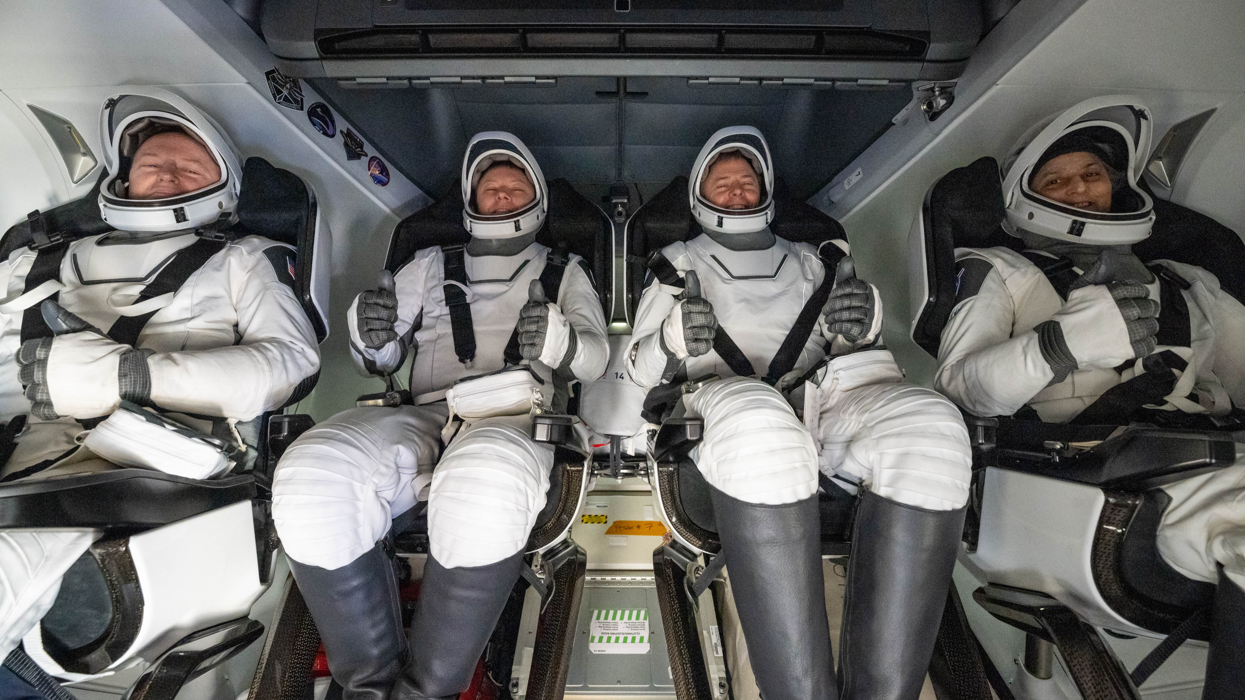everything-stranded-nasa- 