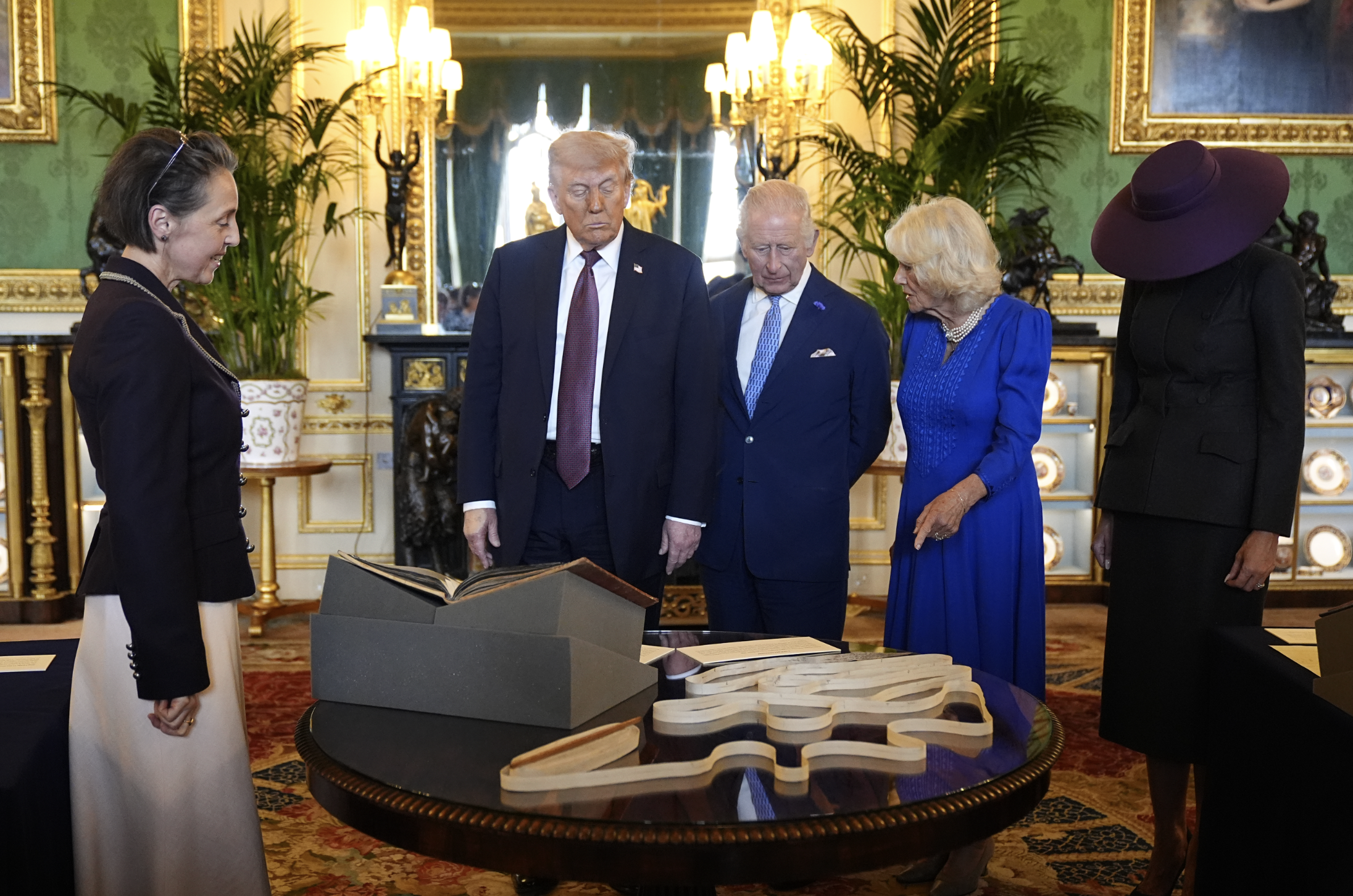 Photo of world leaders including Donald Trump at NATO summit has everyone  saying same thing