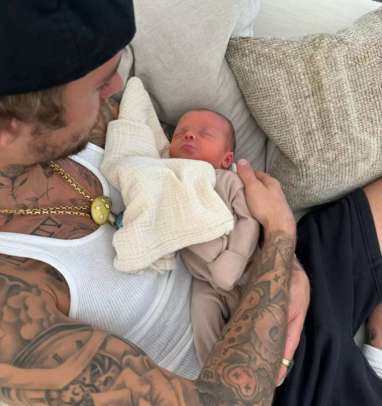 Hailey Bieber shuts down 'disheartening' pregnancy rumours after Justin Bieber baby photo - Celebrity - Tyla