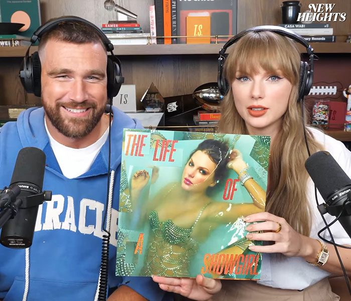 ミュージシャン taylor swift talks about her new album Taylor Swift Reveals Secrets Behind Her New Album 'The Life