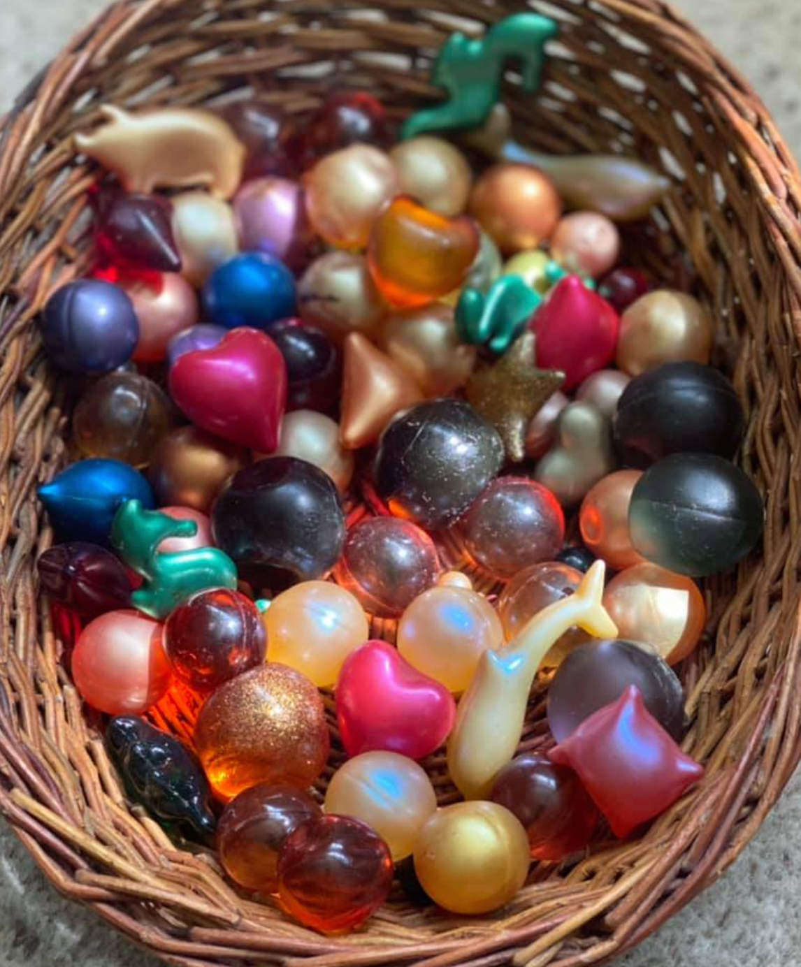 People Are Just Remembering Bath Pearls Were A Thing