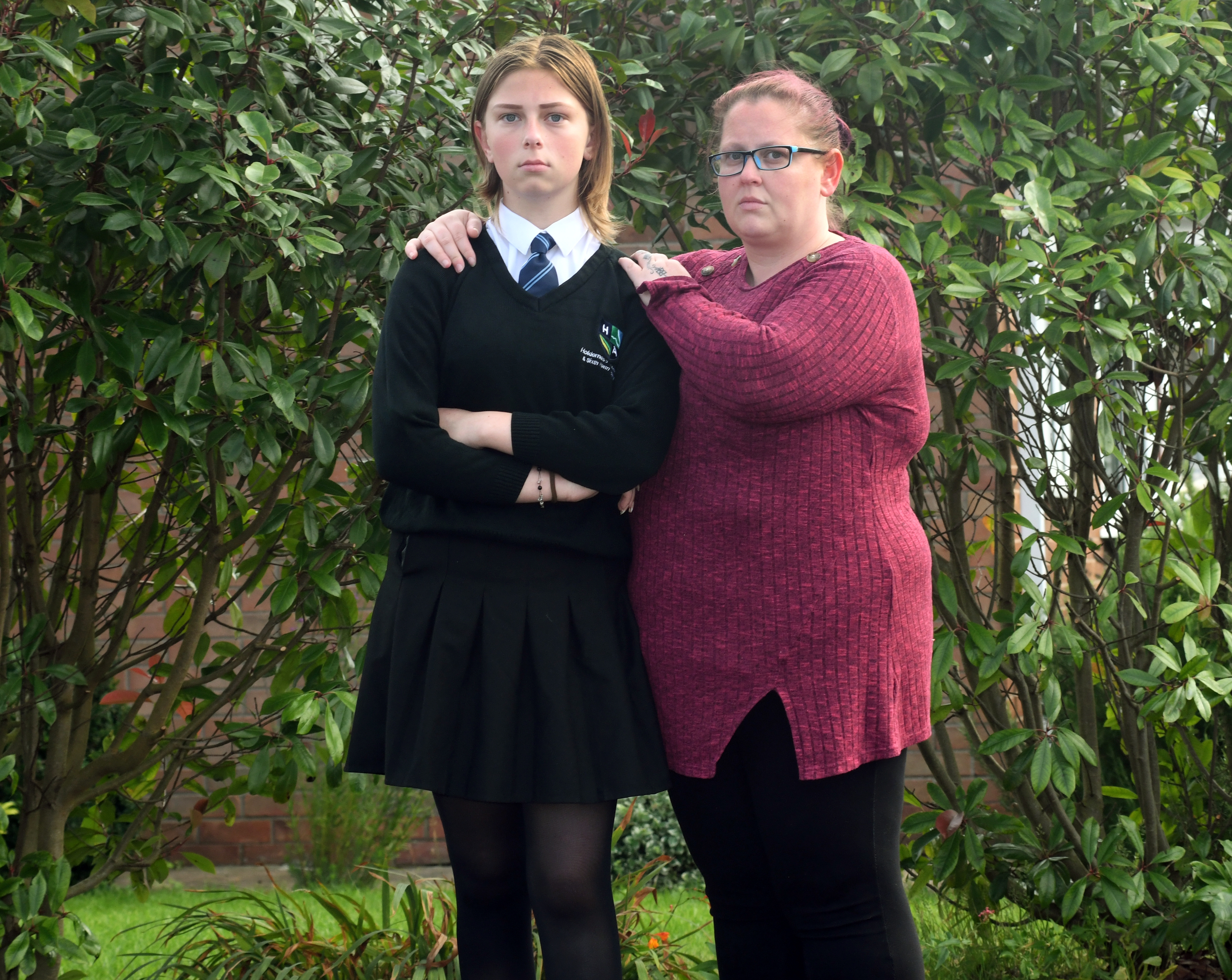 Woman who wore a CORSET under her school uniform is left with a tiny  18-inch waist – 16 inches SMALLER than the UK average