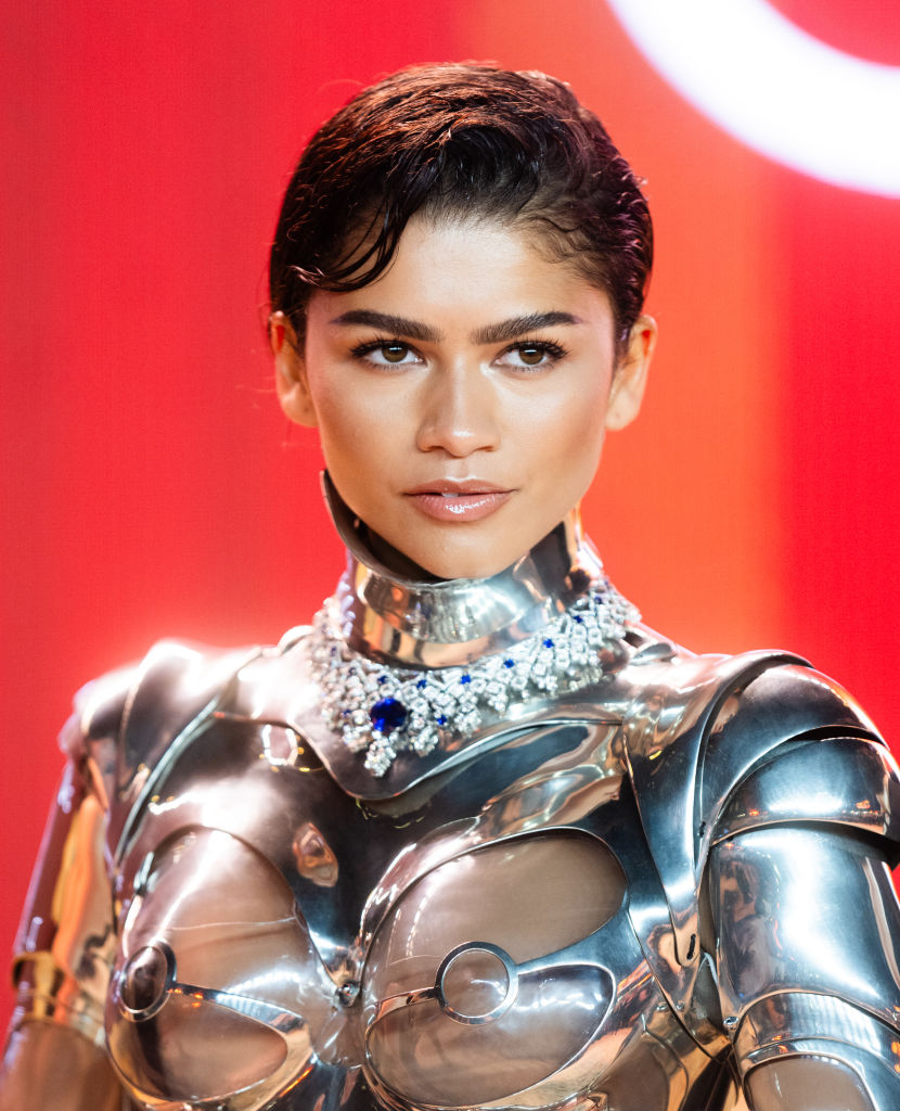 Zendaya's stunned on the red carpet in a full metal body suit and fans are  all saying the same thing about it