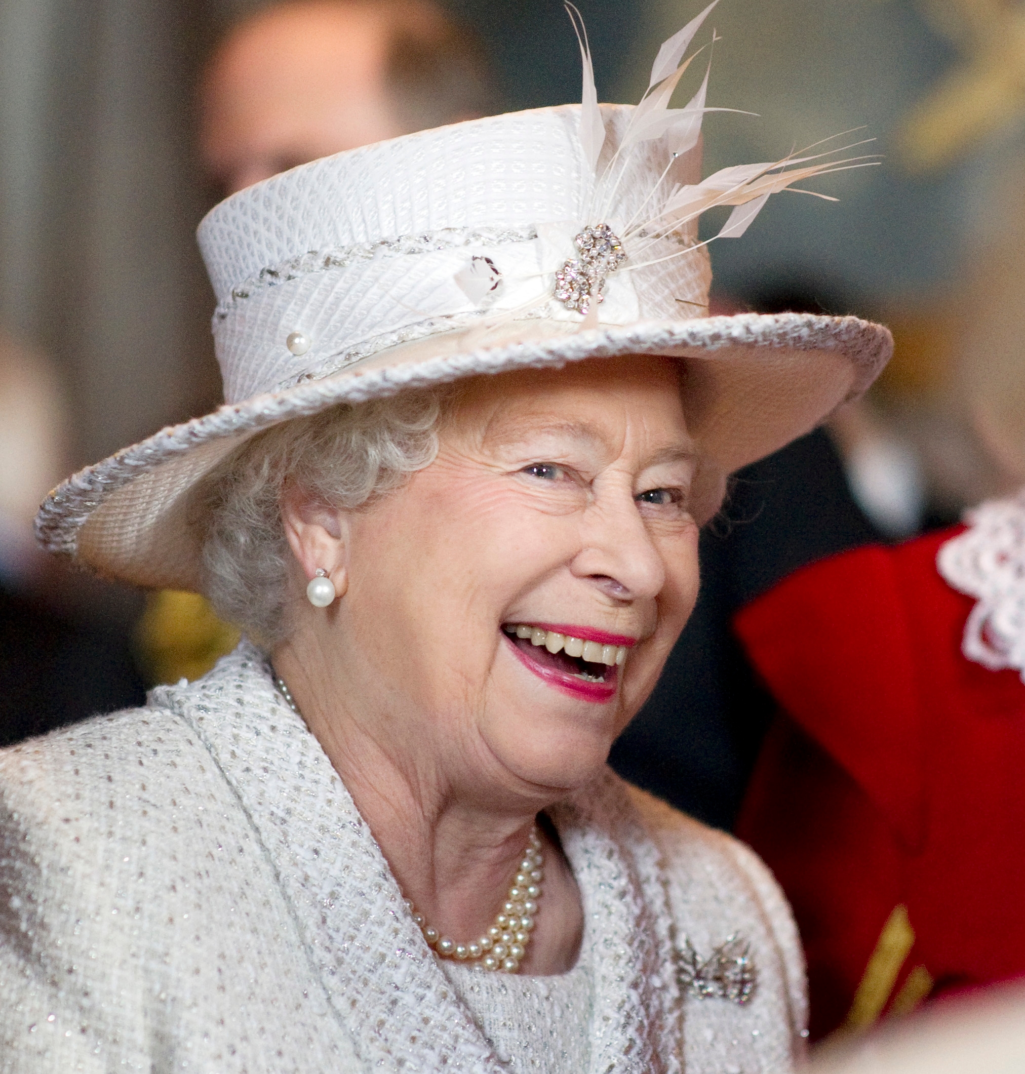 The Queen's secret signals explained! She can send subtle messages to her  staff 