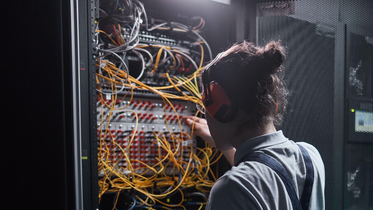 How to Manage Data Center Workplace Safety Risks