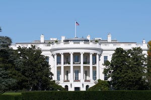 Photo of the the White House's south facade.