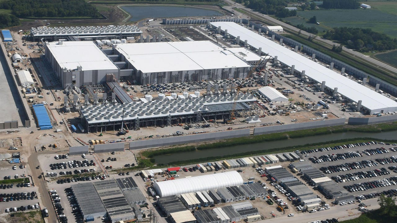 A Microsoft data center under construction in Mount Pleasant, Wisconsin A Microsoft data center under construction in Mount Pleasant, Wisconsin