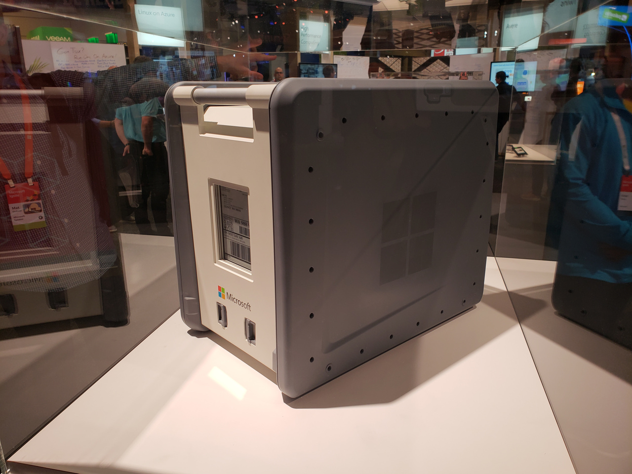 Microsoft's Box for Shipping Lots of Data Into Azure Cloud Now in GA